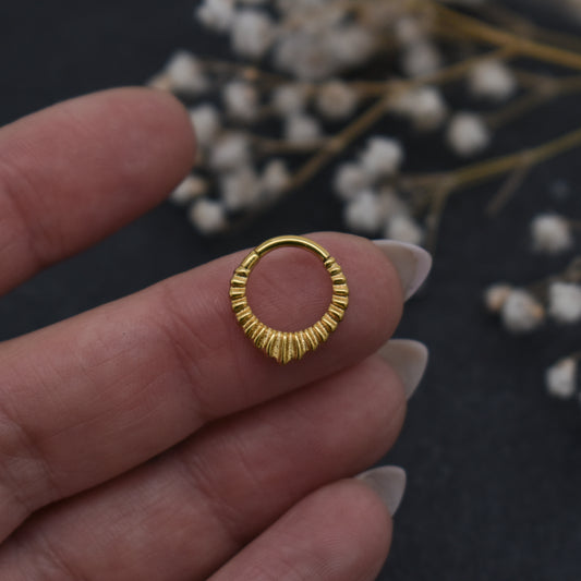 Aura Piercing Clicker