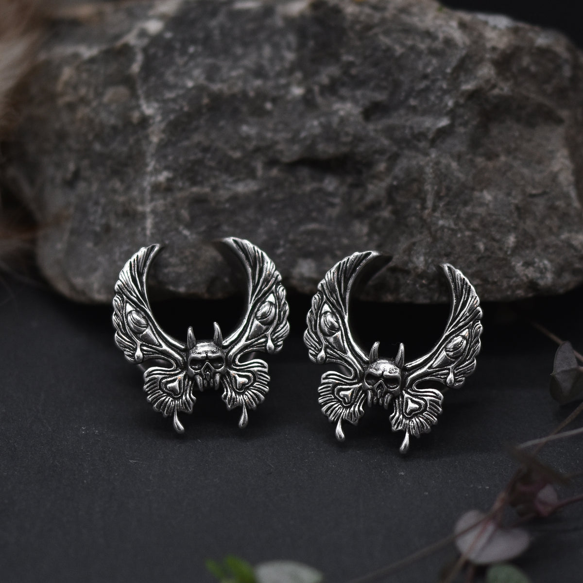 Silver Death's Head Moth Saddle Spreaders