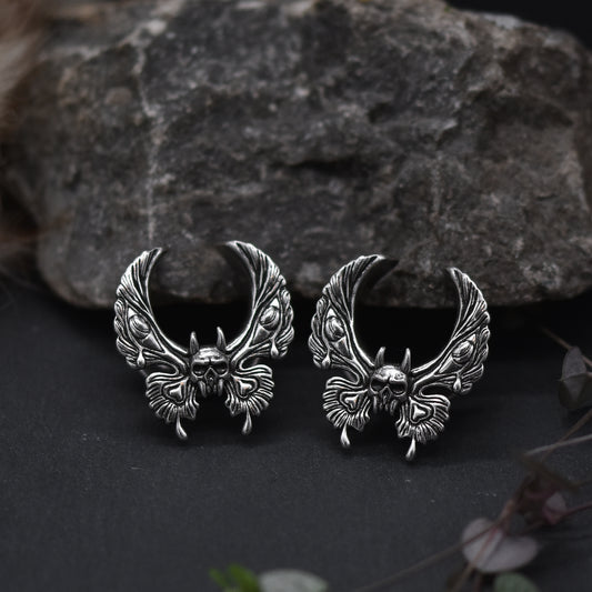 Silver Death's Head Moth Saddle Spreaders