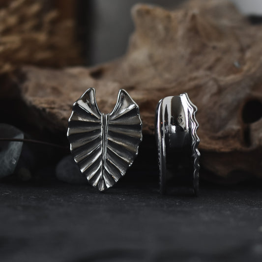 Silver Monstera Saddle Spreaders