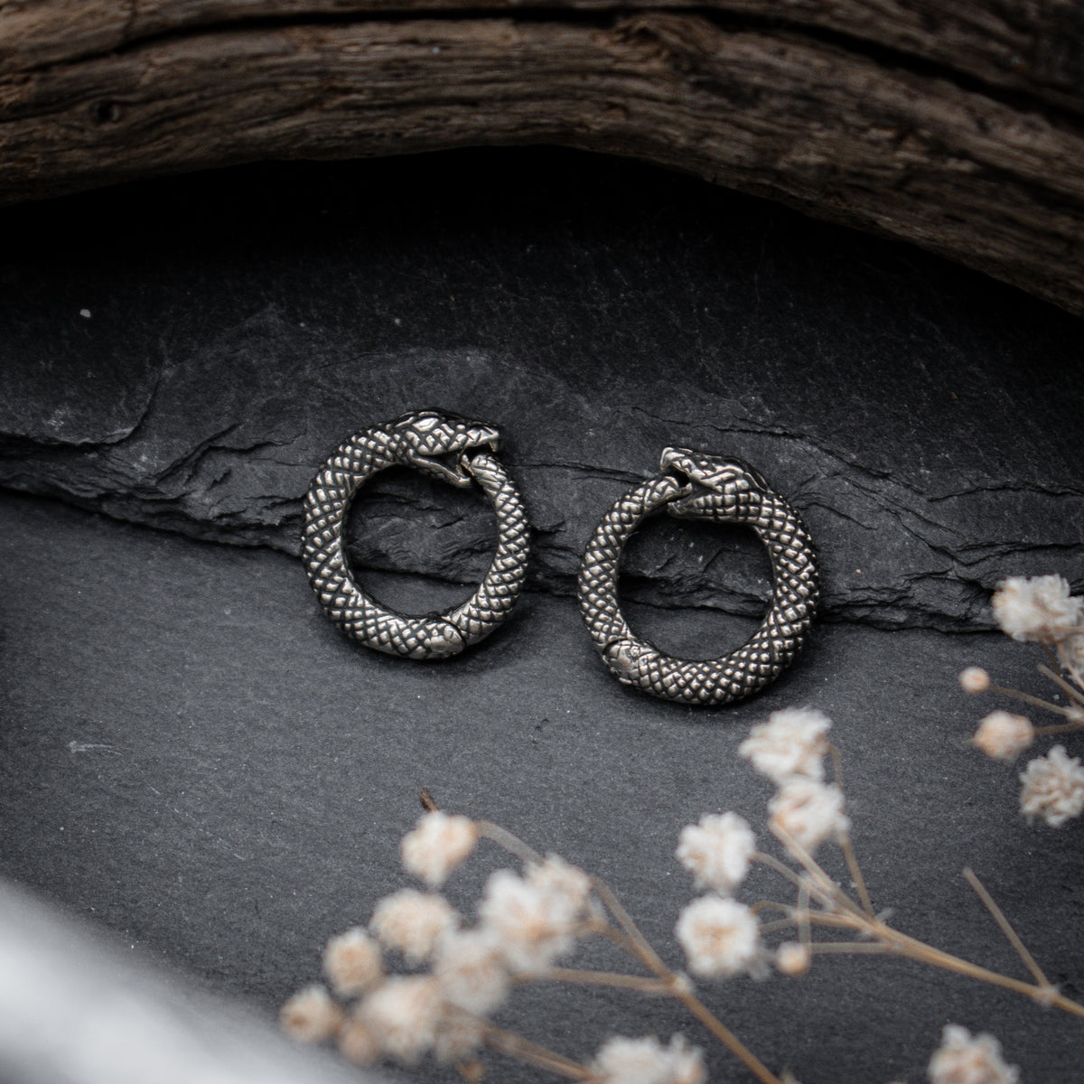 Small Ouroboros Clicker • Silver