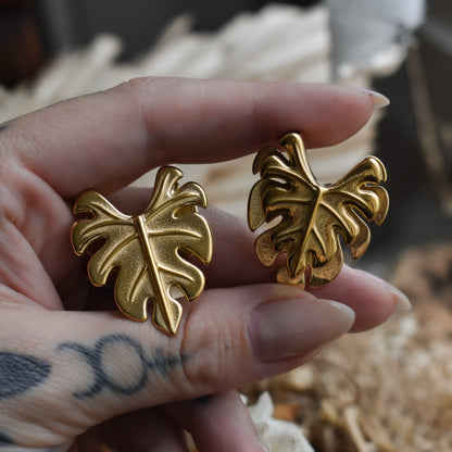 Monstera Deliciosa Saddle Spreaders • Gold