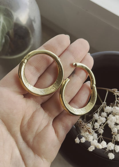 Golden Crescent Clicker