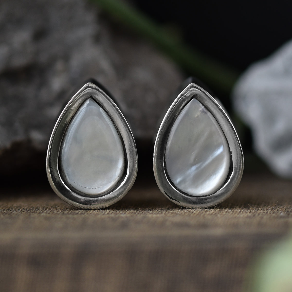 Silver Shell Teardrop Plugs